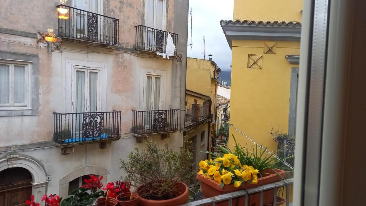 La Casa Di Carmen Appartement Melfi Buitenkant foto